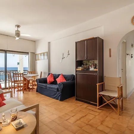 Marina Sea View Apartament Zygi